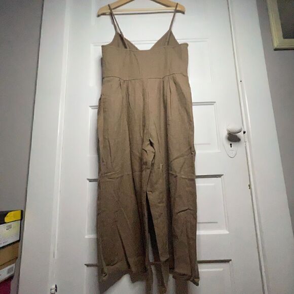 NWTs Olivaceous Ramie Blend Cropped Jumpsuit Size Small - Picture 10 of 12